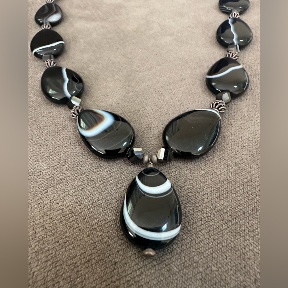 COPY - Black/White Agate Necklace - Picture 6 of 9